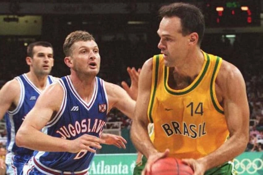 Oscar Schimidt em ação pela Seleção Brasileira