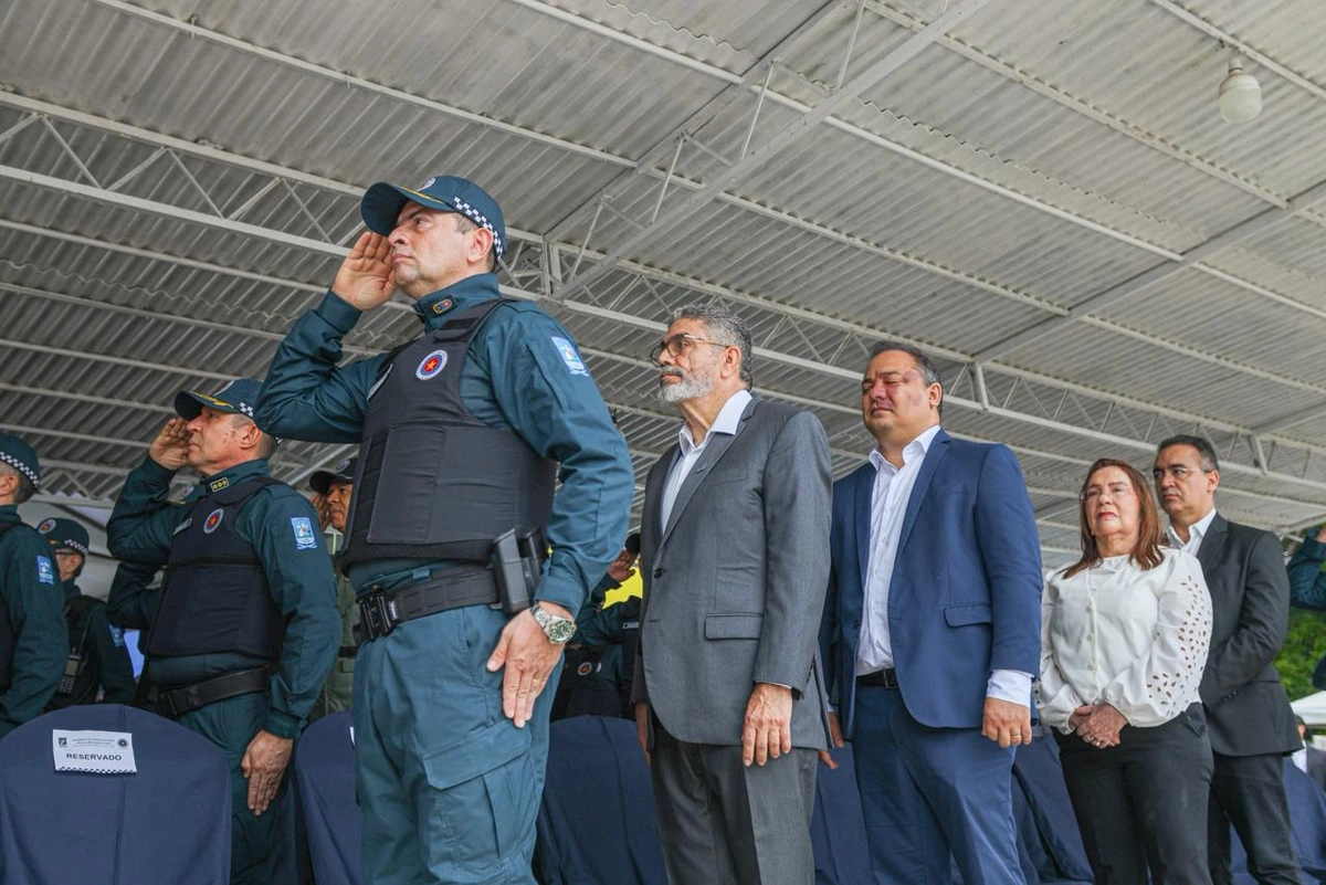 PM celebra Dia de Tiradentes e homenageia agentes de segurança pela contribuição ao fortalecimento da corporação