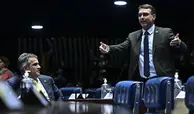 Flávio tenta se afastar de Ciro após operação da PF atingir aliado