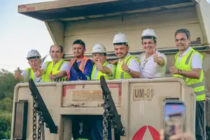Em Pajeú do Piauí, governador anuncia nova rodovia ligando as regiões de Canto do Buriti e Simplício Mendes (Foto: João Albert)