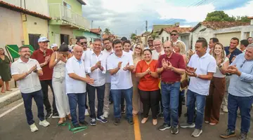 Em Valença, Governo do Estado inaugura museu, entrega asfaltamento e anuncia UTI do Hospital Regional (Foto: João Albert)