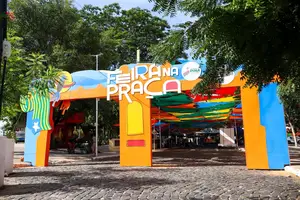 Feira na Praça Pedro II (Foto: Reprodução)