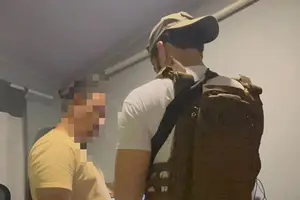 Fotógrafo, suspeito de produção e armazenamento de material pornográfico envolvendo crianças e adolescentes, foi preso pela Polícia Civil do Piauí (PC-PI) nesta quarta-feira (14) em Jardim do Mulato, município localizado a 136 km de Teresina (Foto: SSP-PI)
