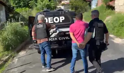 Homem é preso após ameaçar ex-companheira com arma em Teresina