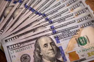 Imagem de cédulas de US$ 100 (Foto: Imagem de cédulas de US$ 100)