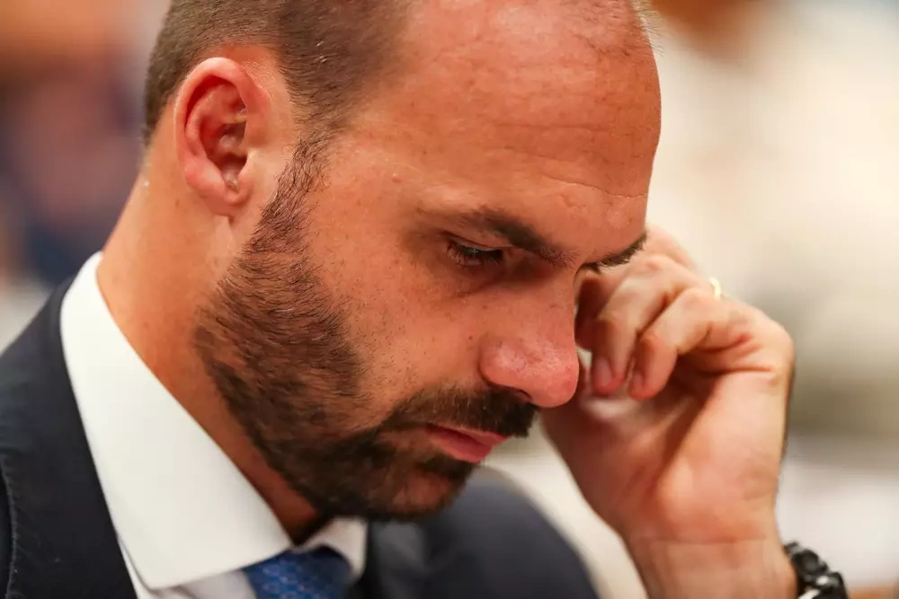 O ex-deputado federal Eduardo Bolsonaro durante sessão na CCJ da Câmara, no Congresso Nacional, em Brasília - 28 de março de 2023
