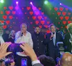 Kassio Nunes celebra posse no TSE com samba e presença de autoridades em Brasília
