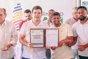 Porto Alegre do Piauí receberá escola com "padrão ouro" até setembro, anuncia Rafael Fonteles (Foto: João Albert)