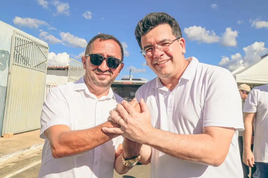 Rafael entrega obras, asfalto e saúde digital em cidades do Sul do Piauí