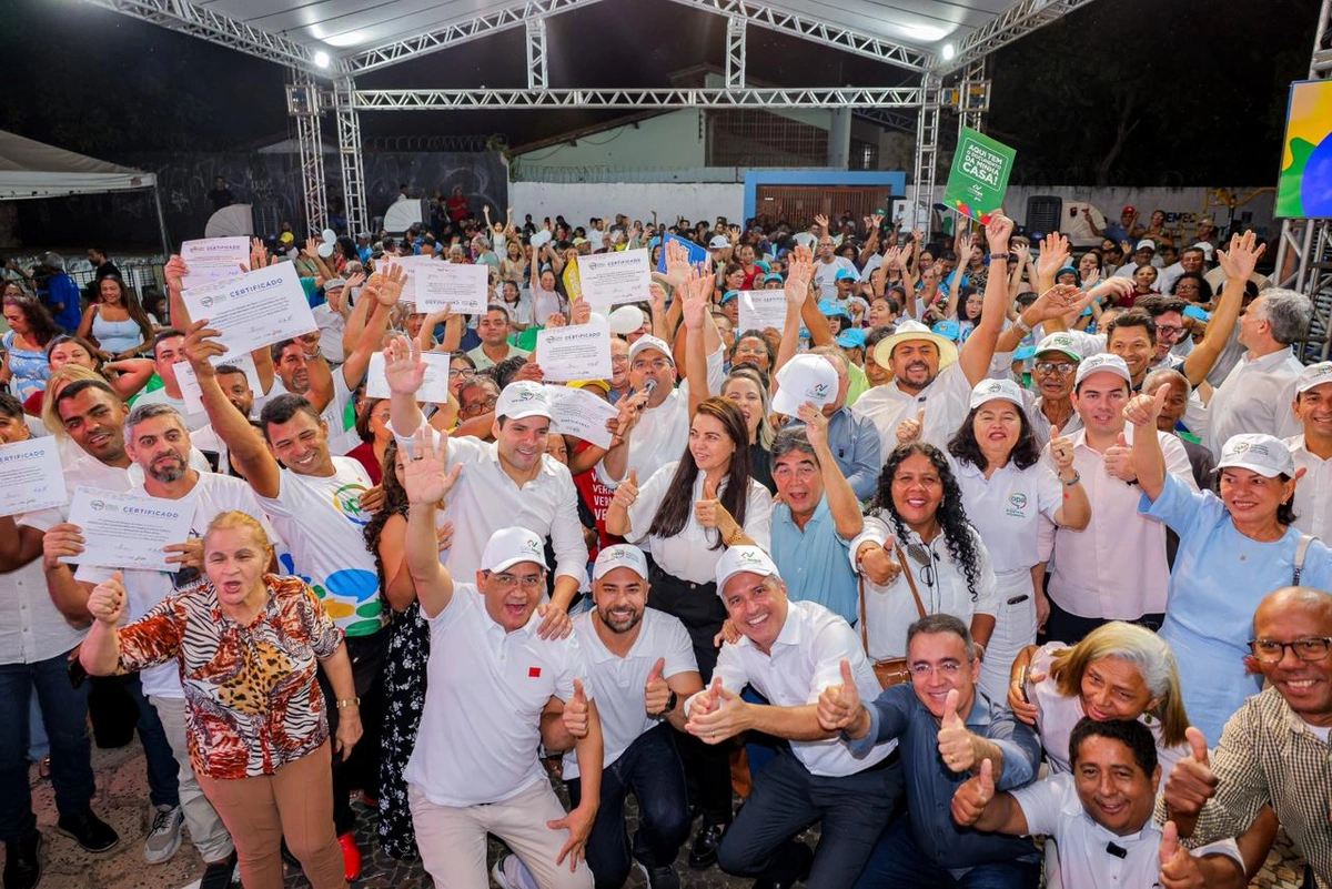 Rafael Fonteles entrega 17 obras do OPA e registros do Casa Legal na zona Leste de Teresina e autoriza mais de R$ 4 milhões em investimentos