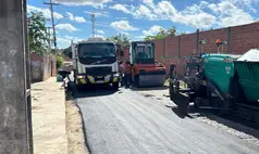 Rafael Fonteles vistoria obras do Mais Asfalto na zona leste de Teresina