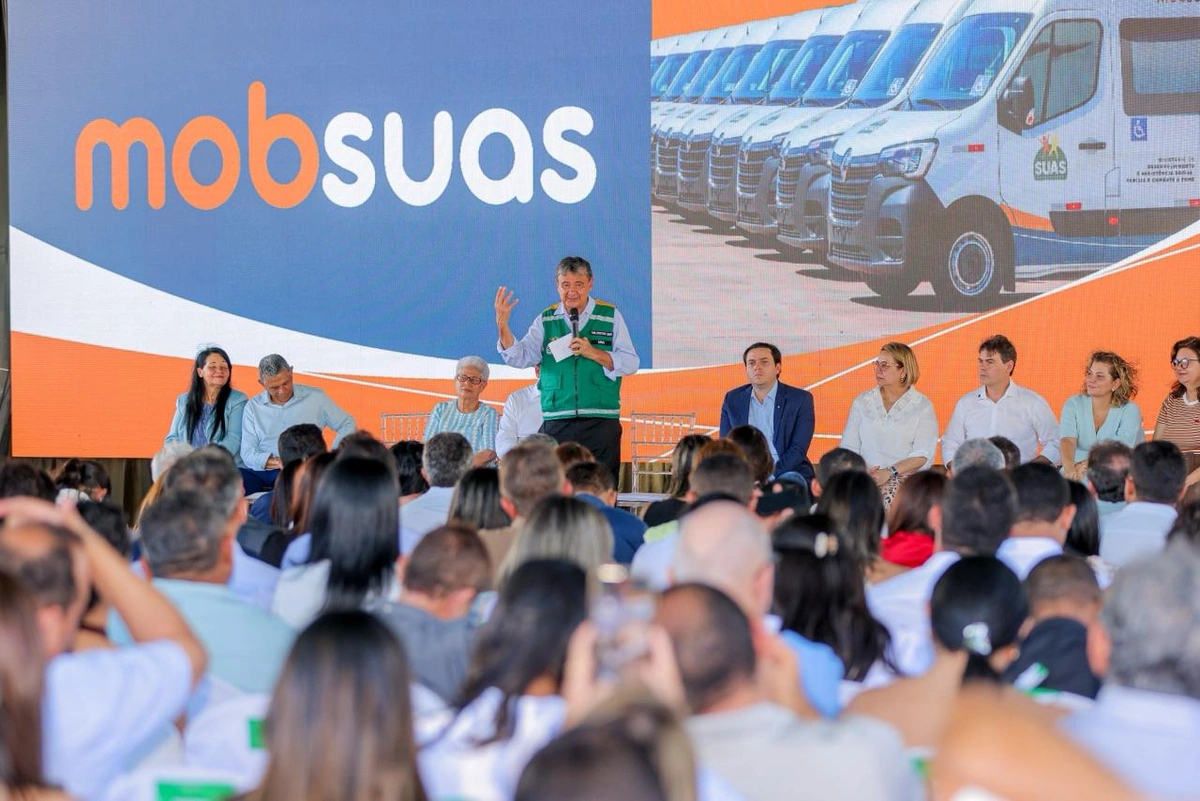 Wellington Dias fala da importância do Piauí ganhar 70 novos veículos do MDS para ampliar acesso a programas sociais no estado.jpeg