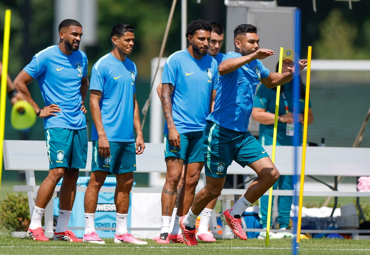 Casemiro durante aquecimento da Seleção Brasileira na véspera da estreia na Copa do Mundo 2026