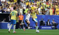 Brasil vence retranca japonesa de virada e confirma força no mata-mata da Copa