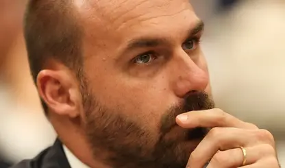 Primeira Turma do STF condena Eduardo Bolsonaro por tentativa de interferência no julgamento da trama golpista