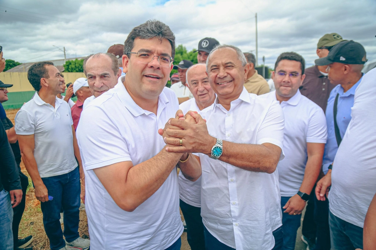 Em São Miguel do Fidalgo, governador inaugura recuperação da PI-241 e destaca investimento de R$26 milhões em rodovias da região