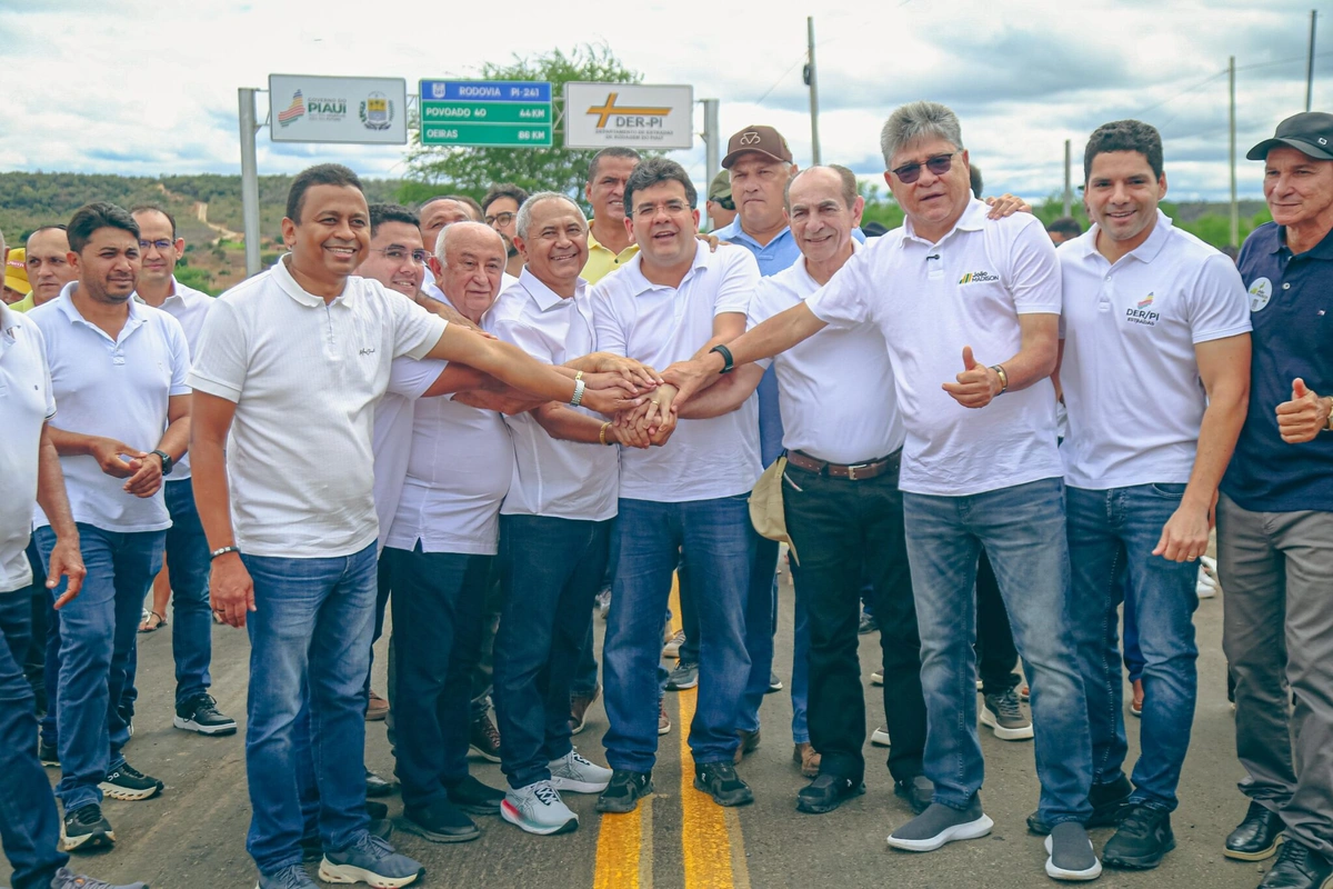 Em São Miguel do Fidalgo, governador inaugura recuperação da PI-241 e destaca investimento de R$26 milhões em rodovias da região