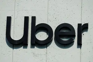 Logo da Uber em edifício da empresa em Los Angeles, Califórnia (Foto: Mike Blake/ REUTERS)