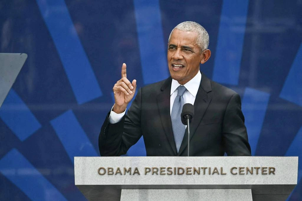 O ex-presidente americano, Barack Obama, discursa na inauguração de seu Centro Presidencial, em Chicago