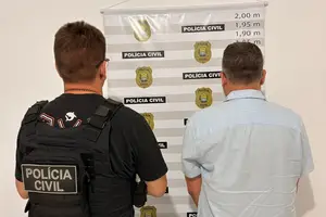 Proprietário de uma loja de veículos, identificado como José Melo, foi preso na manhã desta terça-feira (16) (Foto: SSP-PI)