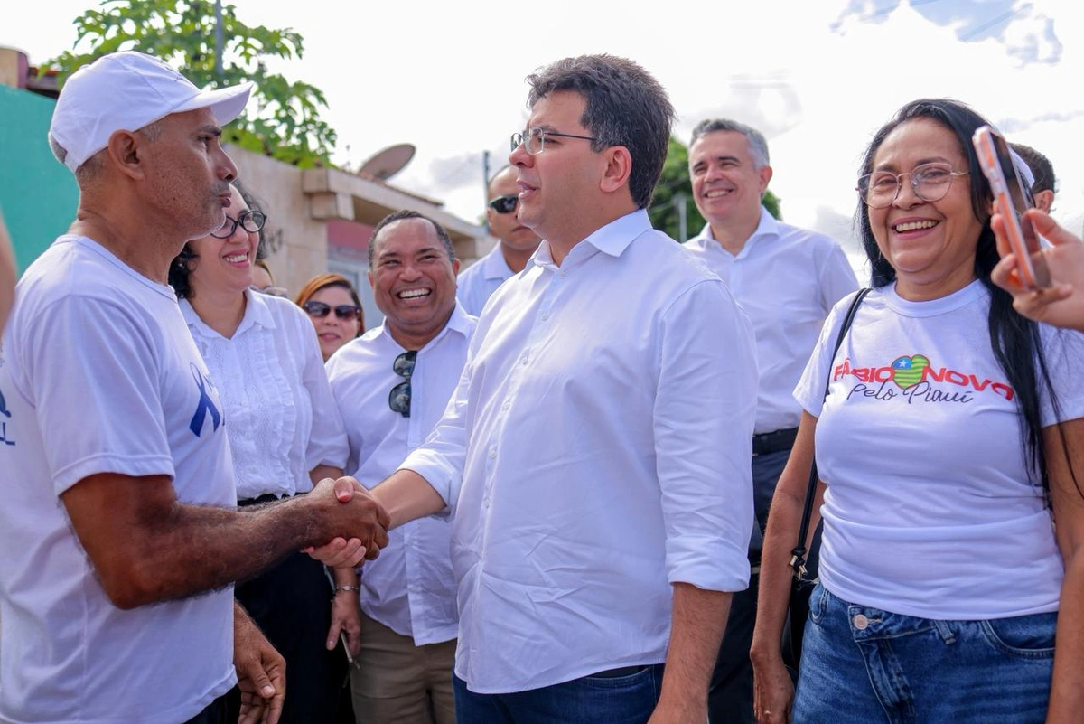 Rafael Fonteles inaugura asfalto no Residencial Betinho em Teresina; obra atende proposta dos moradores escolhida no OPA