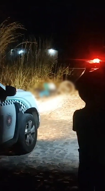 Um homem identificado apenas como "Carlinhos" foi assassinado com um tiro no rosto
