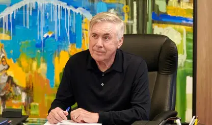 Ancelotti retorna ao Brasil e faz reunião com a Comissão Técnica