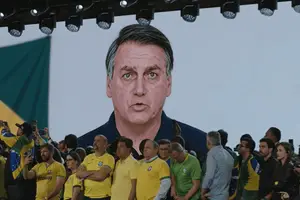 defesa do ex-presidente Jair Bolsonaro (PL) afirmou nesta quarta-feira (29) que ele não autorizou o uso de sua imagem e de sua voz em um vídeo produzido com inteligência artificial (IA) (Foto: Reprodução)