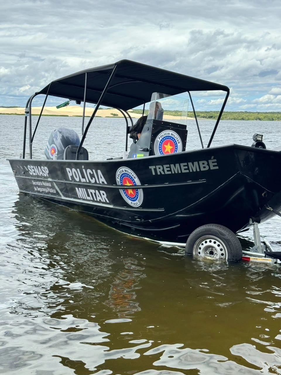 Litoral do Piauí recebe embarcação destina ao patrulhamento marítimo e fluvial