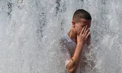 Europa aquece em ritmo recorde e enfrenta ondas de calor cada vez mais intensas