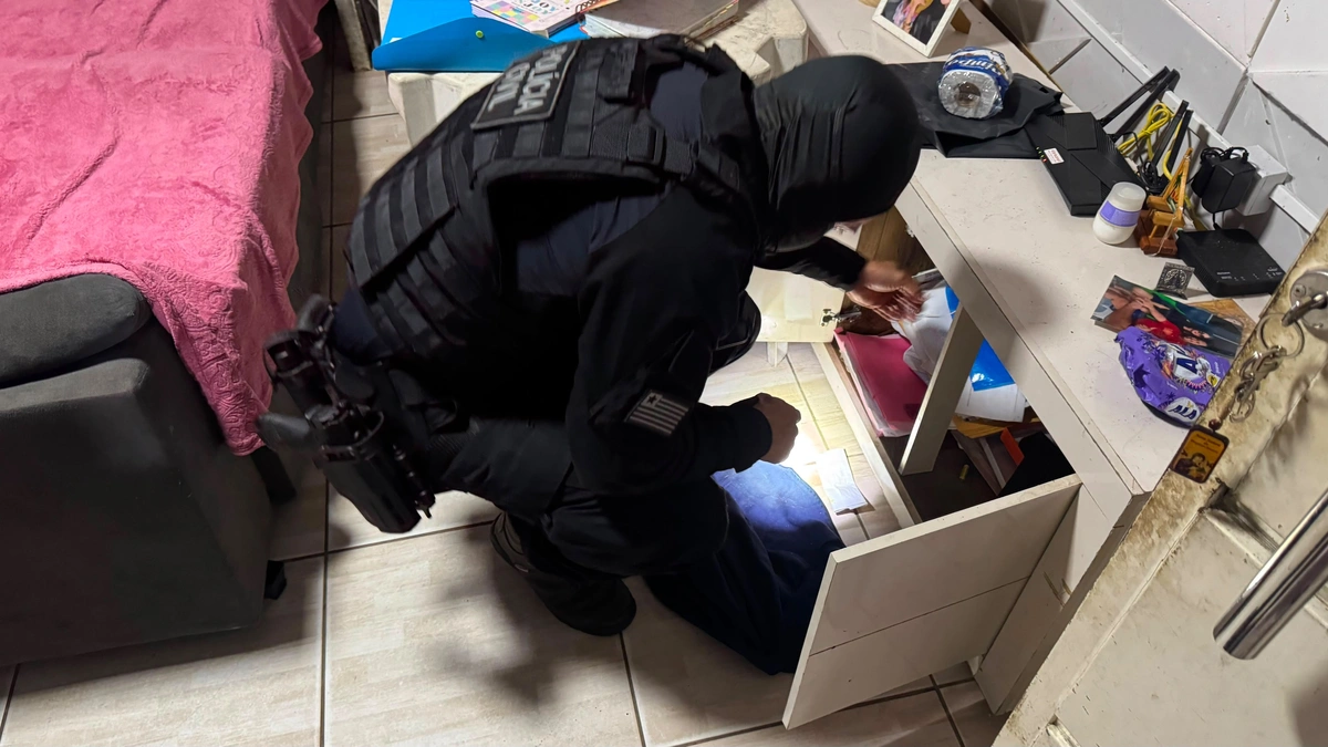 Polícia desarticula esquema de golpes com troca ilegal de chips em Teresina
