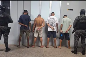 Três homens foram presos nesta segunda-feira (20) suspeitos de participação em dois homicídios registrados na Vila Cristalina, zona Norte de Teresina (Foto: PM-PI)