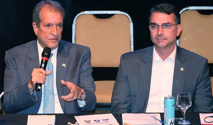Valdemar diz que Michelle deve ficar fora da campanha presidencial de Flávio Bolsonaro