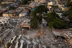 Vista aérea dos prédios destruídos em Caraballeda, no Estado de La Guaira, na Venezuela (Foto: Reprodução |  MIGUEL MEDINA/Pool via REUTERS)