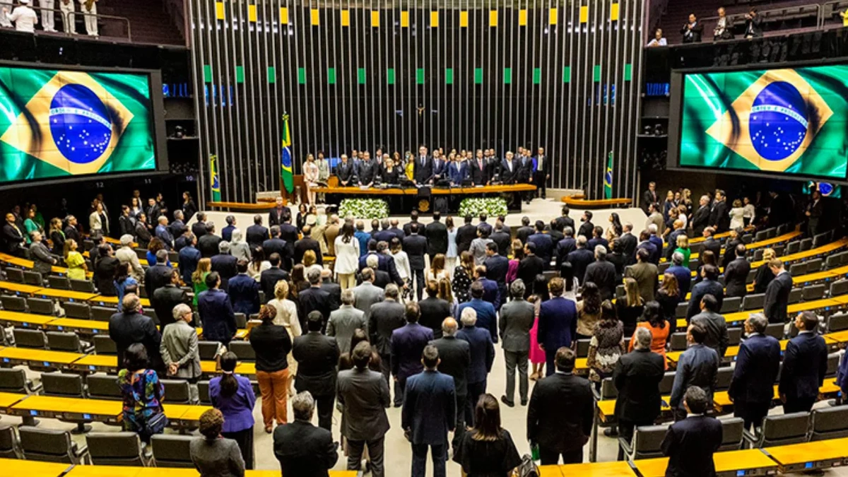 Congresso retoma trabalhos após recesso com votações concentradas em duas semanas