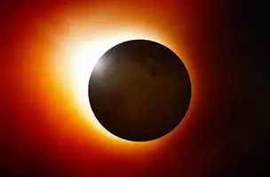 Eclipse parcial da Lua ocorrerá entre os dias 27 e 28 e poderá deixar até 95% do satélite com tonalidade avermelhada (Foto: Reprodução)