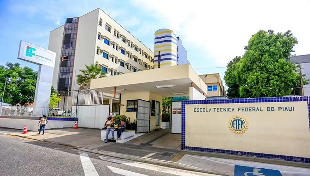 Fachada do IFPI
