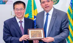 Rafael Fonteles recebe comitiva chinesa para tratar da implantação do Instituto Confúcio no Piauí