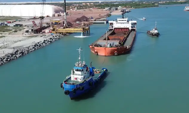 Porto de Luís Correia realiza primeira exportação de minério com destino à China