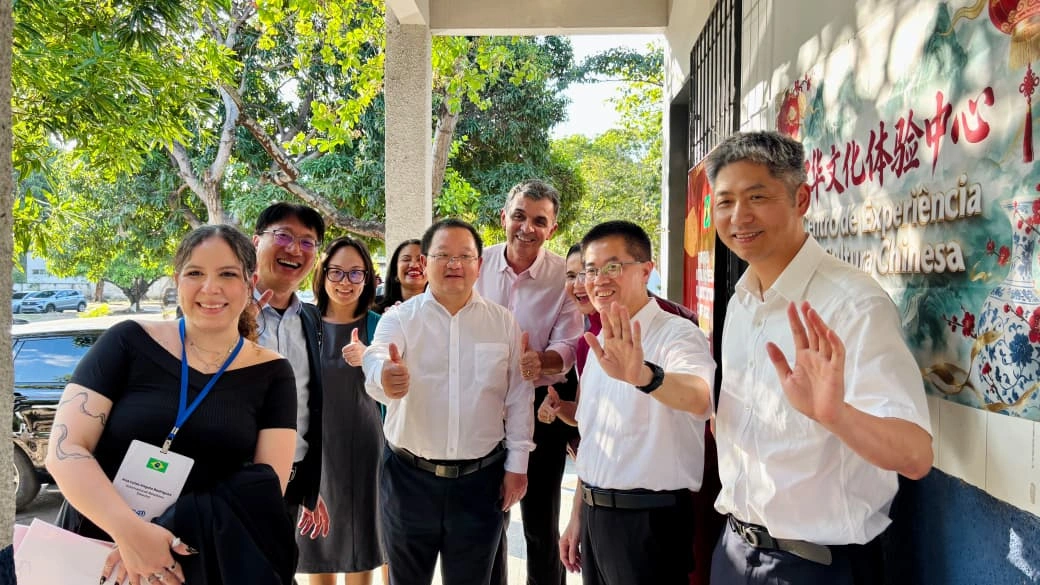 Visita dos representantes da Universidade Normal de Fujian à Universidade Estadual do Piauí