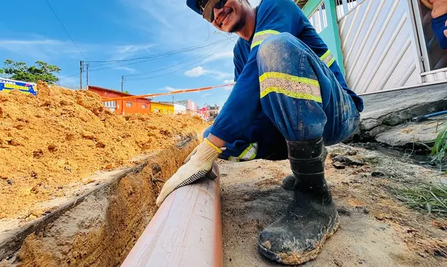 Águas de Teresina realiza obras de expansão da rede de esgosto em bairros das zonas Norte da capital