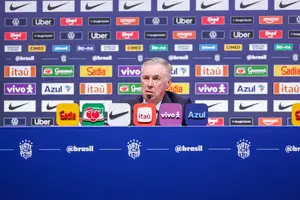 Carlo Ancelotti irá anunciar a lista de convocados da Seleção para os amistosos com Austrália e Índia no dia 9 de setembro (Foto: Rafael Ribeiro/CBF)